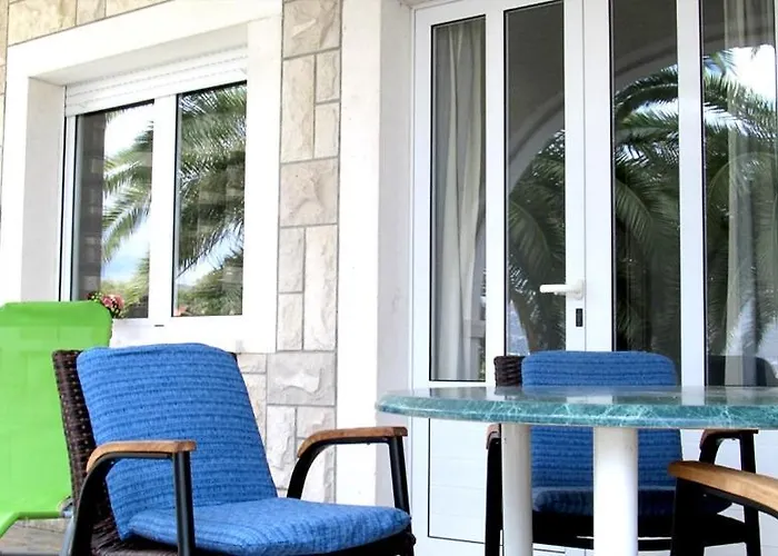 Appartement In With Seaview, Terrace, Air Condition, Wifi Trogir