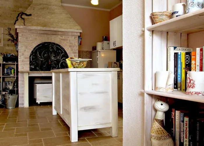 In With Seaview, Terrace, Air Condition, Wifi Appartement *